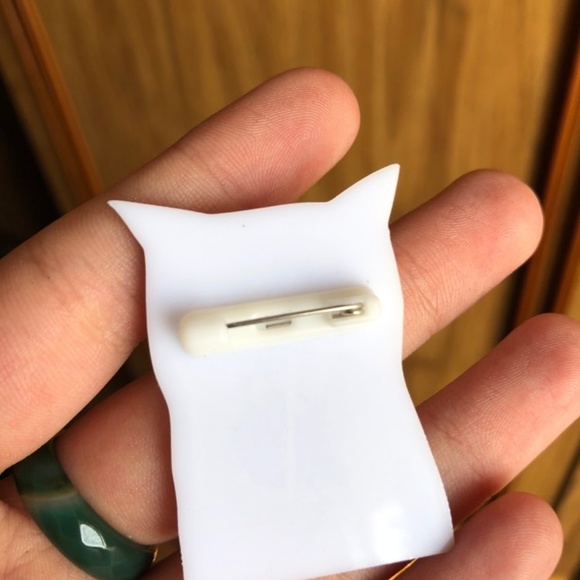 SALE Annoyed Kitty Acrylic Pin Kawaii Anime - Picture 4 of 6